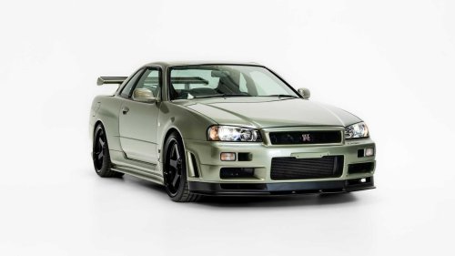 The R34 Skyline GT-R had a digital telemetry screen a decade before any supercar, now you can finally import one