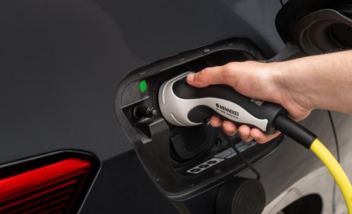 Más que un cambio de cara: así es la ambiciosa evolución del nuevo Cupra Born