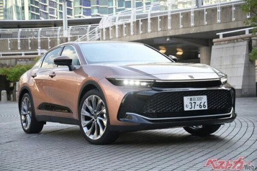 クラウンはセダンとクロスオーバー結局どっちが買い? 現行モデル同士を比較して見えた本命とは?