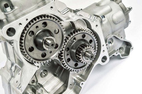 約100kgの2ストVツイン?カーボンモノコックの怪物「VINS DUECINQUANTA」とは?