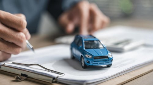'There's a bubble': Car payments are hitting record highs