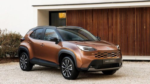 「派手さより燃費」を選んだトヨタの判断は正しかったのか…ヤリスクロス改良型が問いかけるSUVの本質