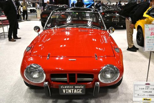 トヨタが仕上げたピカピカの「S800」に遭遇! もしも買うならいくらくらい?