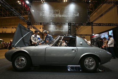 トヨタが仕上げたピカピカの「S800」に遭遇! もしも買うならいくらくらい?