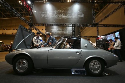 トヨタが仕上げたピカピカの「S800」に遭遇! もしも買うならいくらくらい?
