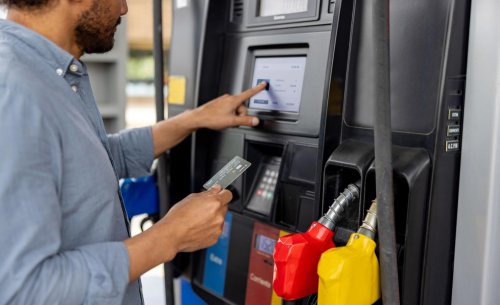 El detalle que muchos evitan en la gasolinera y que en el puente de mayo puede convertirse en imprescindible por la huelga