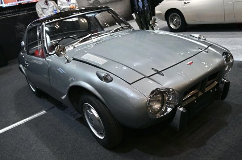 トヨタが仕上げたピカピカの「S800」に遭遇! もしも買うならいくらくらい?