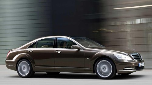 2013 Mercedes-Benz S 600 vs 2026 Nissan Altima: Luxury for Altima prices