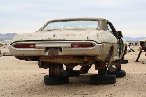 Las joyas del depósito de chatarra Valley Auto Wrecking en Thatcher, Arizona