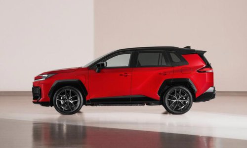 Es y seguirá siendo híbrido: Toyota descarta una versión 100% eléctrica de su mejor SUV y refuerza su apuesta híbrida