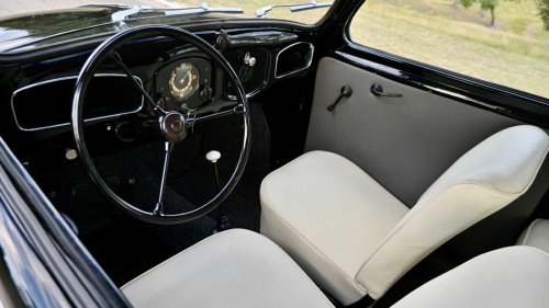 The last car with roll-up windows in America is dead