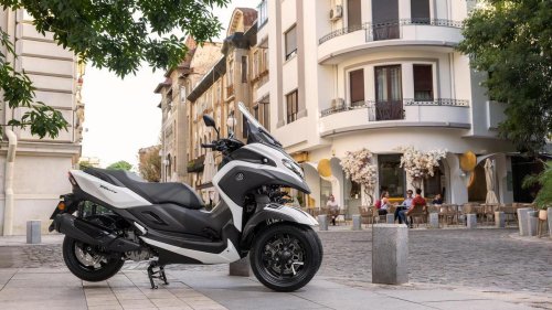 Yamaha Tricity 300 2026: equilibrio inteligente