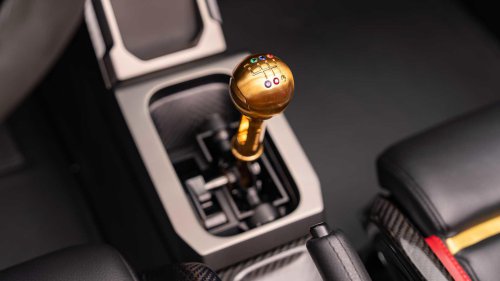 Gunther Werks' 840-hp Porsche Speedster gets a six-speed stick and our full attention