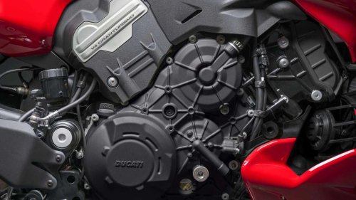 The power cruiser that feels fast, comfortable, and surprisingly practical