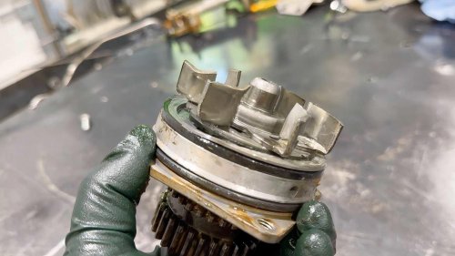Nissan, Nissan's newest V6 truck engine has a fatal flaw: 'The bean counters have won again'