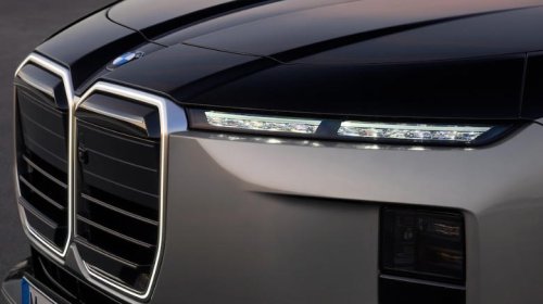 BMW's 7 series facelift looks better outside, but I can't get over the new interior