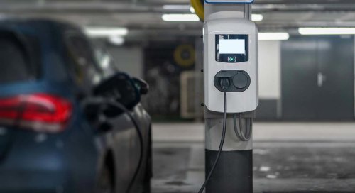 Hace 9 años instaló un cargador para su coche, pero la comunidad de vecinos se quejó: ahora la justicia ha dictado sentencia