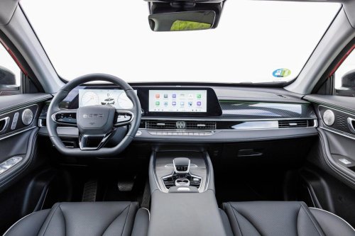 Hyundai, Toyota, Probamos el Ebro que anuncia 900 km de autonomía: el SUV híbrido que temen Hyundai y Toyota