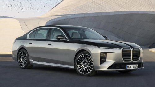 2027 BMW 7 series gets a facelift that would make any Beverly Hills plastic surgeon jealous
