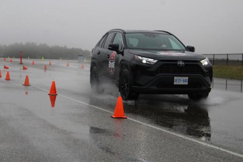 MotoMaster Hydra Edge Plus tire review