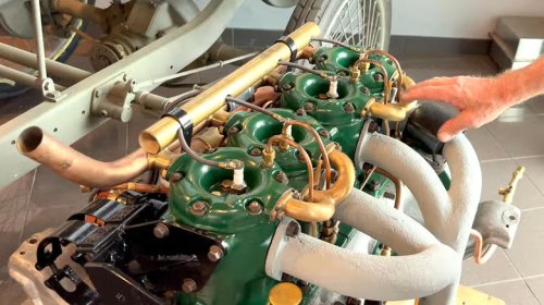The Knight sleeve valve engine was charmingly weird