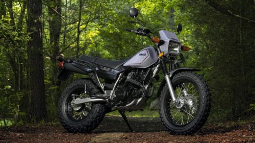 These 7 brand new motorcycles still haven't made the switch from carbs to fuel injection