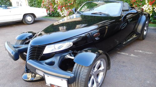 10 cars with timeless styling &amp; 10 that looked dated way too fast