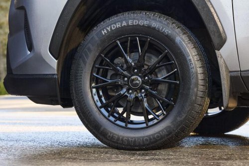 MotoMaster Hydra Edge Plus tire review