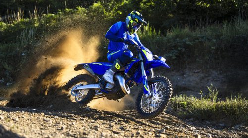 These 7 brand new motorcycles still haven't made the switch from carbs to fuel injection