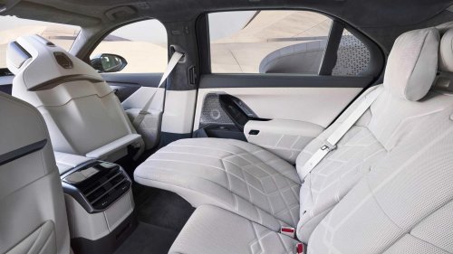 BMW, BMW 7 Series, BMW unveils redesigned 7 series sedan with updated tech, power, and design