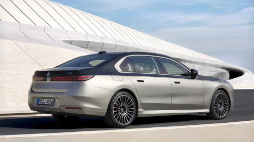 BMW unveils redesigned 7 series sedan with updated tech, power, and design