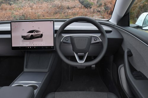 Conducimos el coche más barato de Tesla (y podría ser el mejor)