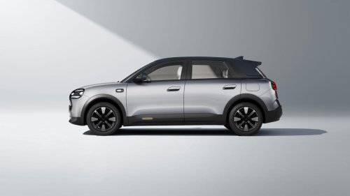 Ebro anuncia un eléctrico urbano basado en el Chery QQ3, del tamaño de un MG4 y fabricado en España