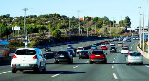 La DGT despliega helicópteros, drones y radares para controlar los más de 6 millones de viajes del puente de mayo