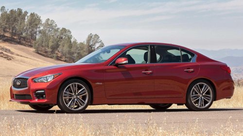 The last sedans with hydraulic steering enthusiasts should be buying