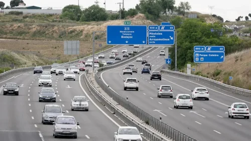 La DGT prevé 1,18 millones de desplazamientos en carreteras de Madrid para el puente del 1 de mayo