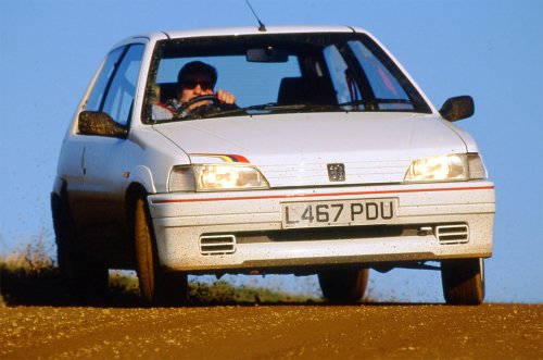 Coches de los años 90 que puedes comprar hoy a un precio de ganga