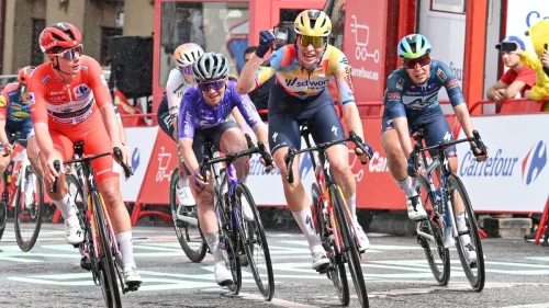 Kopecky cede la victoria a Bredewold en la última oportunidad para las velocistas