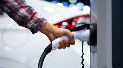Cargar el coche eléctrico puede salir mucho más barato: esta IA elige automáticamente las horas más económicas