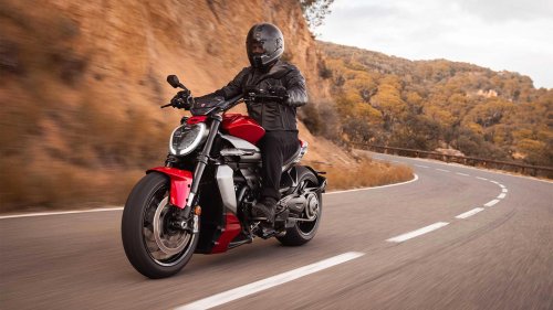 The power cruiser that feels fast, balanced, and surprisingly comfortable
