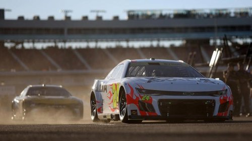 What kind of transmission does NASCAR use and why is it special?