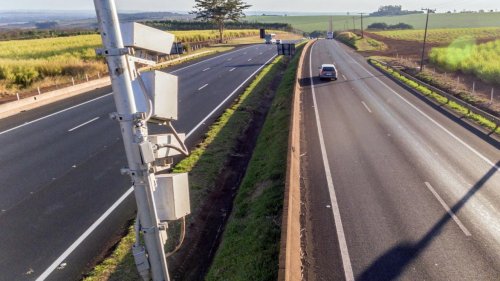 El radar de tramo más largo de España mide 33 kilómetros: la DGT normaliza los controles de velocidad media de distancias imposibles