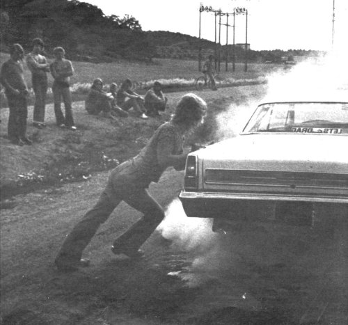 26 tire-smoking pics featuring '60s &amp; '70s classic muscle