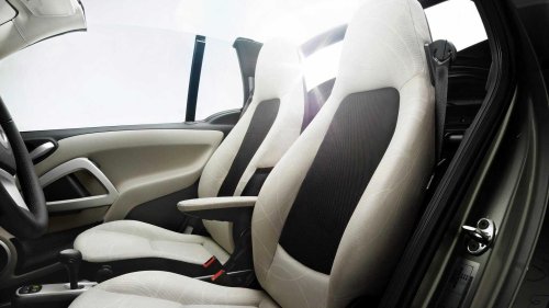 It's a smart time to buy Mercedes-Benz's smallest car
