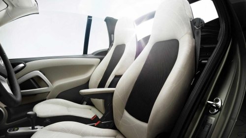 It's a smart time to buy Mercedes-Benz's smallest car