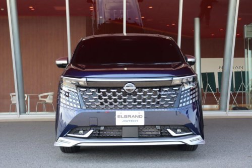日産の新型「エルグランド」はAUTECHでどう変わる? 実車で確認