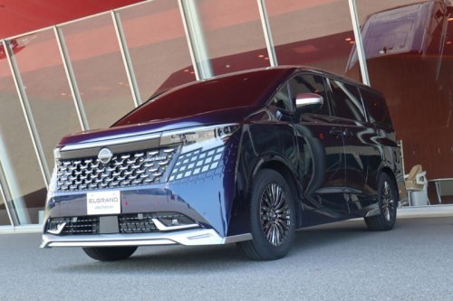 日産の新型「エルグランド」はAUTECHでどう変わる? 実車で確認