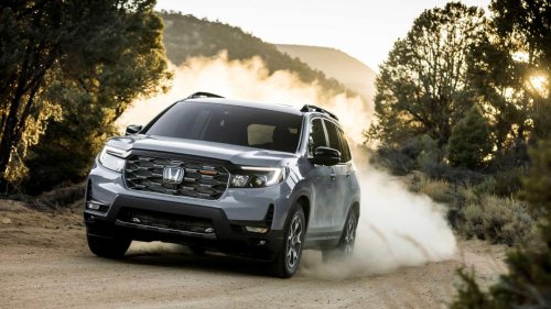 The last cars in America with a naturally aspirated V6