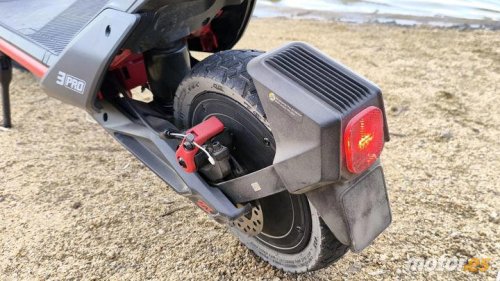 Fuimos con el Segway ZT3 Pro E hasta donde no debería llegar y pidió más. ¿La razón? No sabe que es un patinete