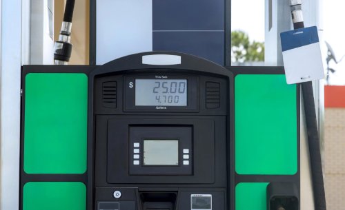 El país donde llenar el depósito cuesta menos que una botella de agua